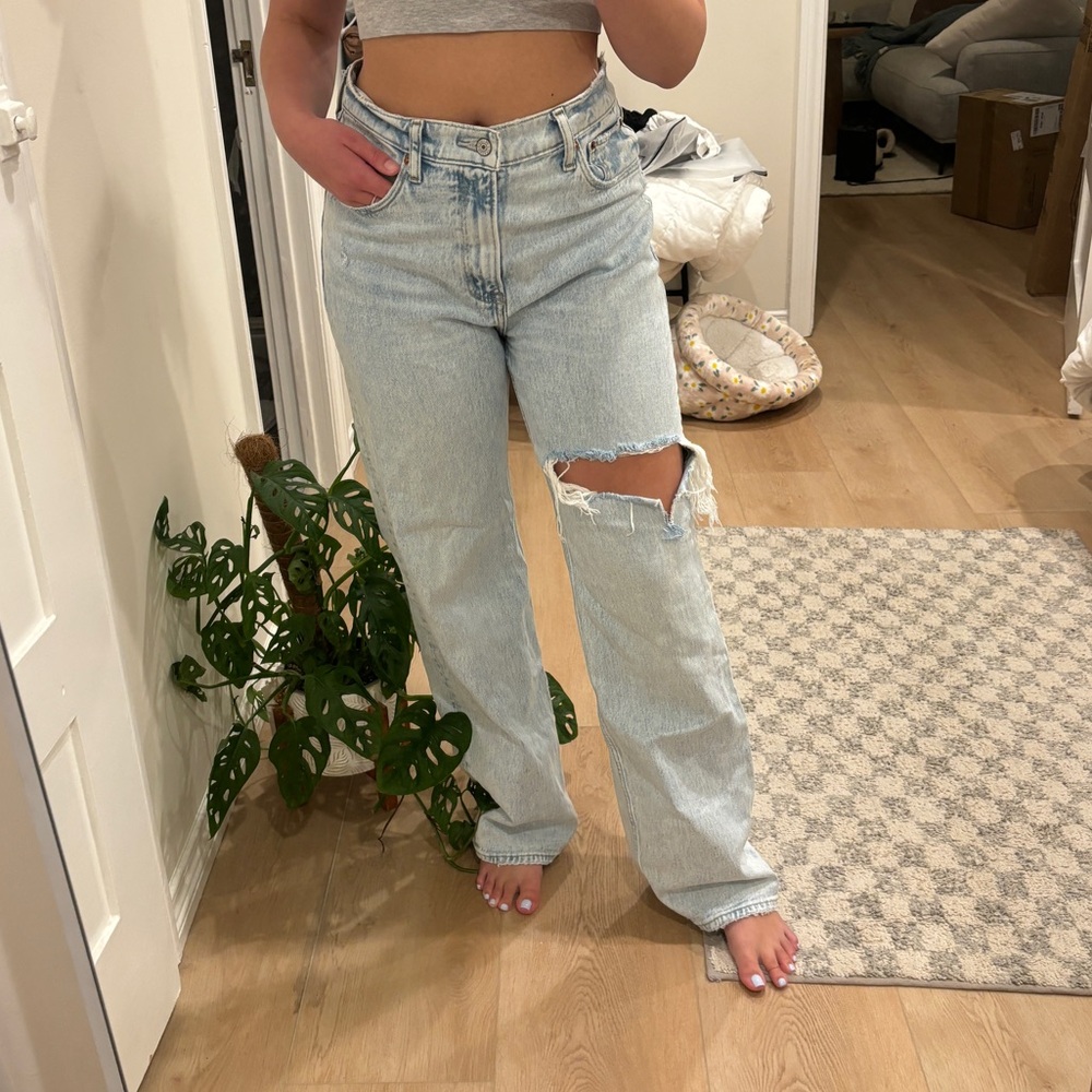 Abercrombie & Fitch high rise 90’s relaxed jeans